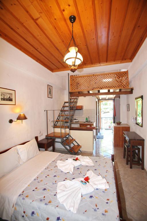 Alexandra Sofia Apartment *